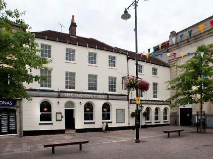 The Hatchet Inn Wetherspoon Newbury  Zewnętrze zdjęcie